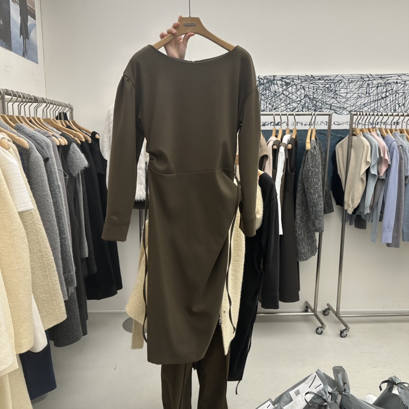 MER韓國直郵㊣女裝新品時尚人氣休閑推薦熱賣職業25秋冬連衣裙MER/ANGELO BIANCO連衣裙圖色1