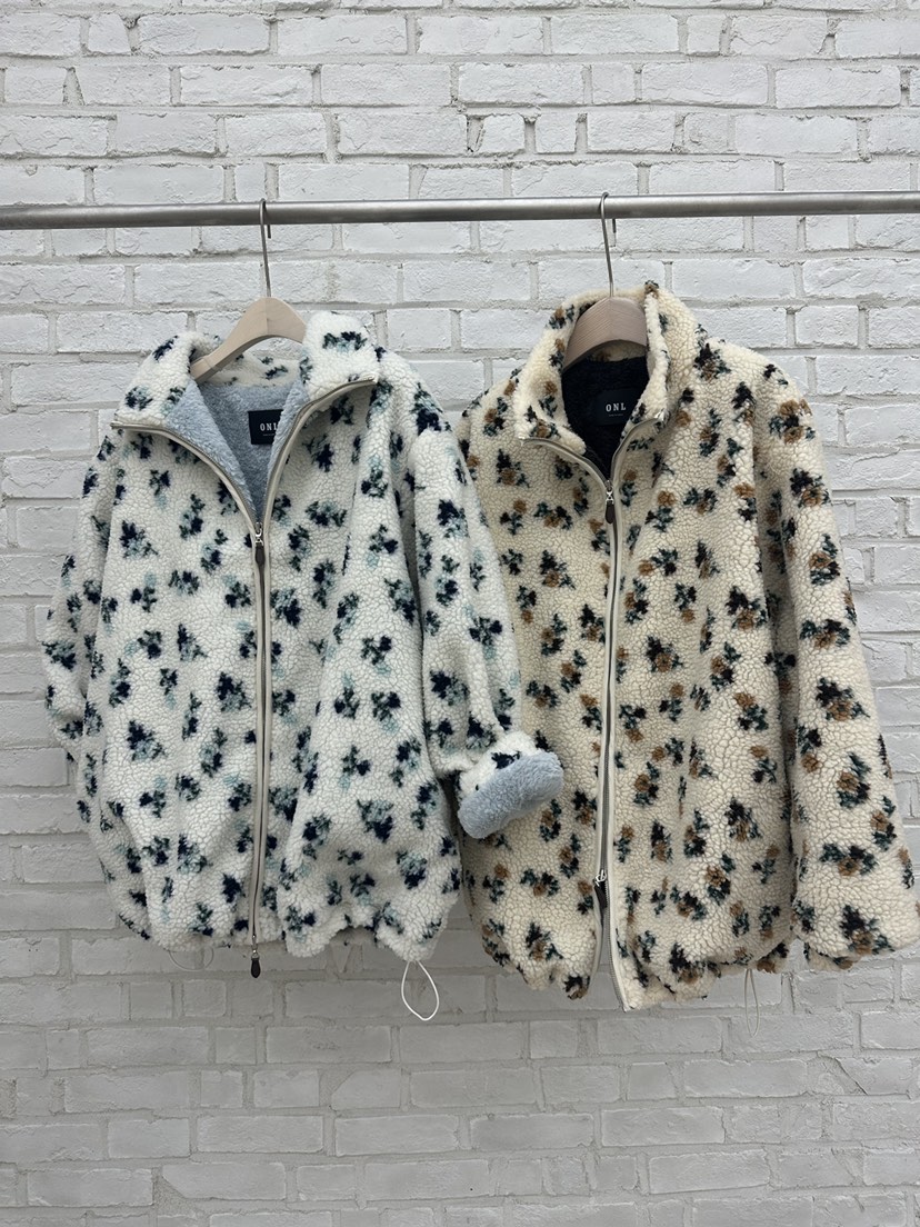 ONL韓國直郵㊣女裝新款職業人氣休閑25秋冬熱賣夾克花朵圍巾ONL夾克