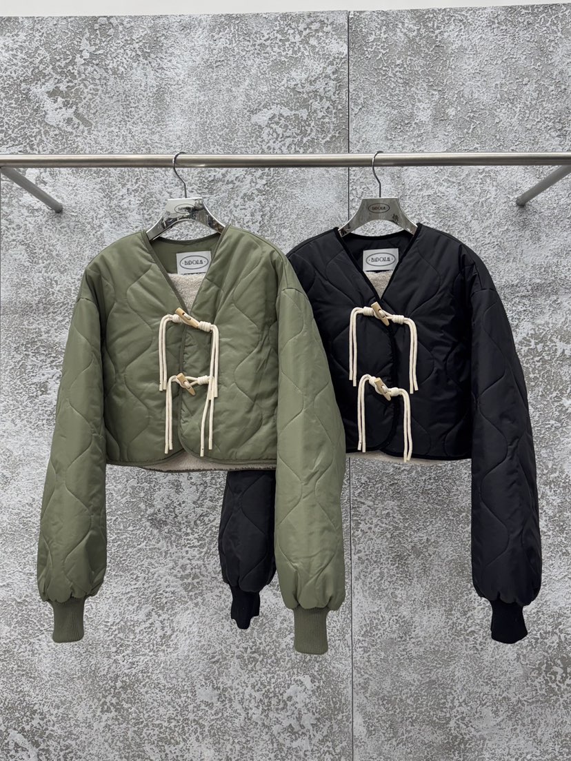 BADCALM東大門㊣代購女裝新品職業休閑時尚人氣熱賣短款棉服BADCALM短款棉服