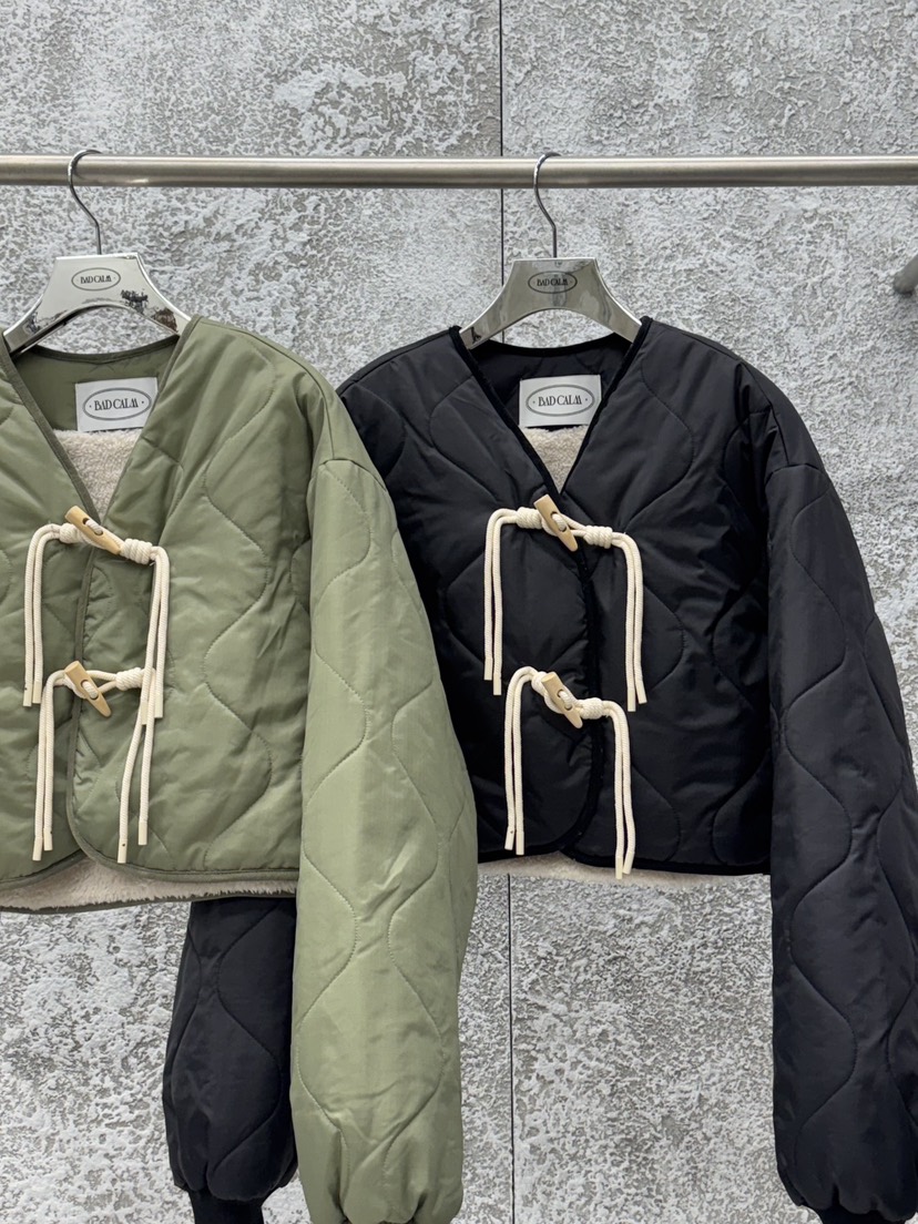 BADCALM東大門㊣代購女裝新品職業休閑時尚人氣熱賣短款棉服BADCALM短款棉服