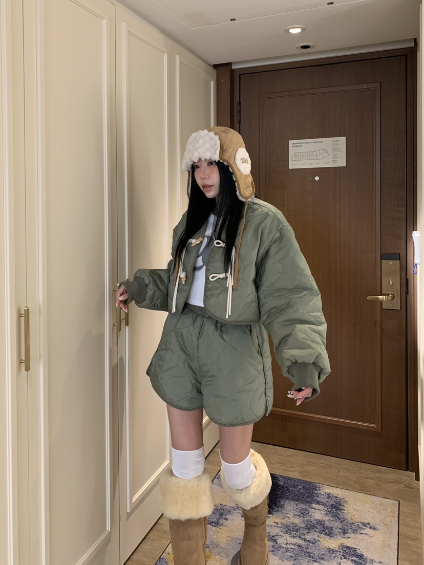 BADCALM東大門㊣代購女裝新品職業休閑時尚人氣熱賣短款棉服BADCALM短款棉服