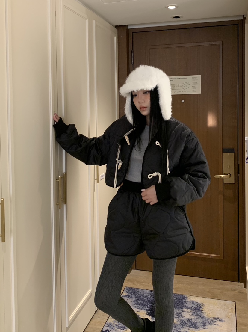 BADCALM東大門㊣代購女裝新品職業休閑時尚人氣熱賣短款棉服BADCALM短款棉服