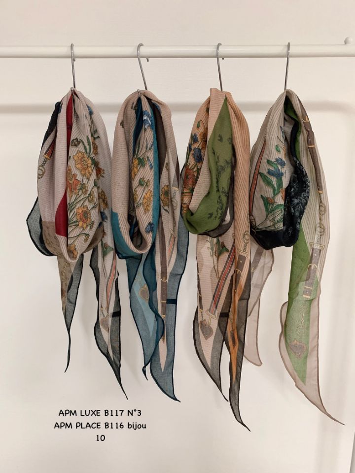 N3韓國直郵㊣女士新款職業熱賣時尚人氣休閑25秋冬圍巾披肩N3圍巾/披肩