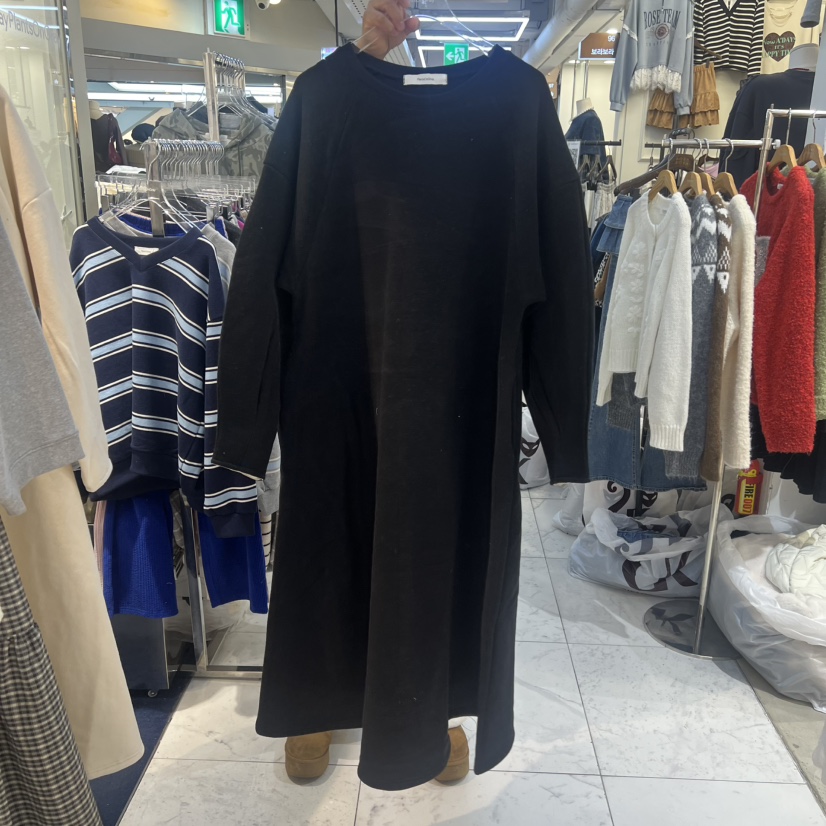 PLANTS ON GRAY韓國直郵㊣女士新品推薦時尚連衣裙加絨長款PLANTS ON GRAY連衣裙圖色2