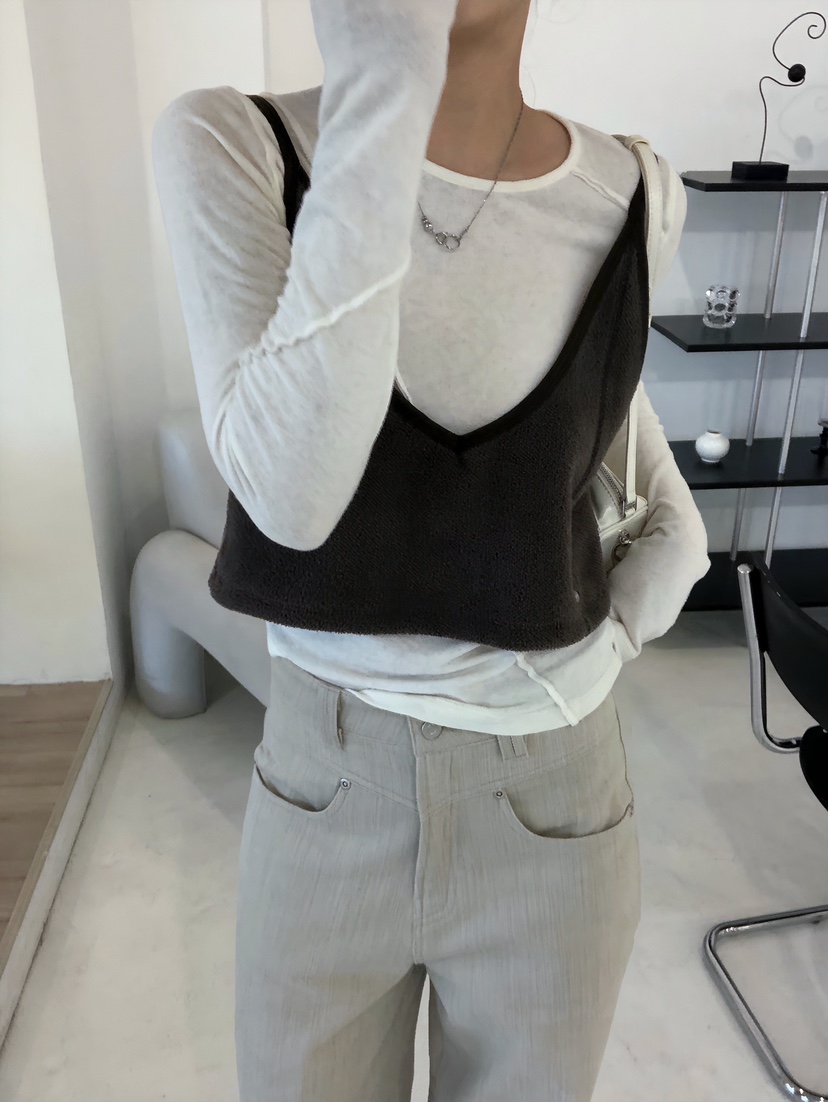 GLITTER東大門㊣代購女裝新款25秋冬人氣時尚吊帶背心不含內搭GLITTER吊帶/背心