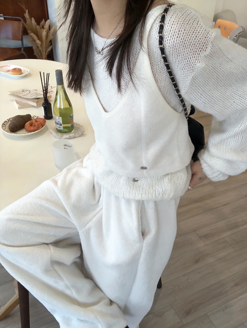 GLITTER東大門㊣代購女裝新款25秋冬人氣時尚吊帶背心不含內搭GLITTER吊帶/背心