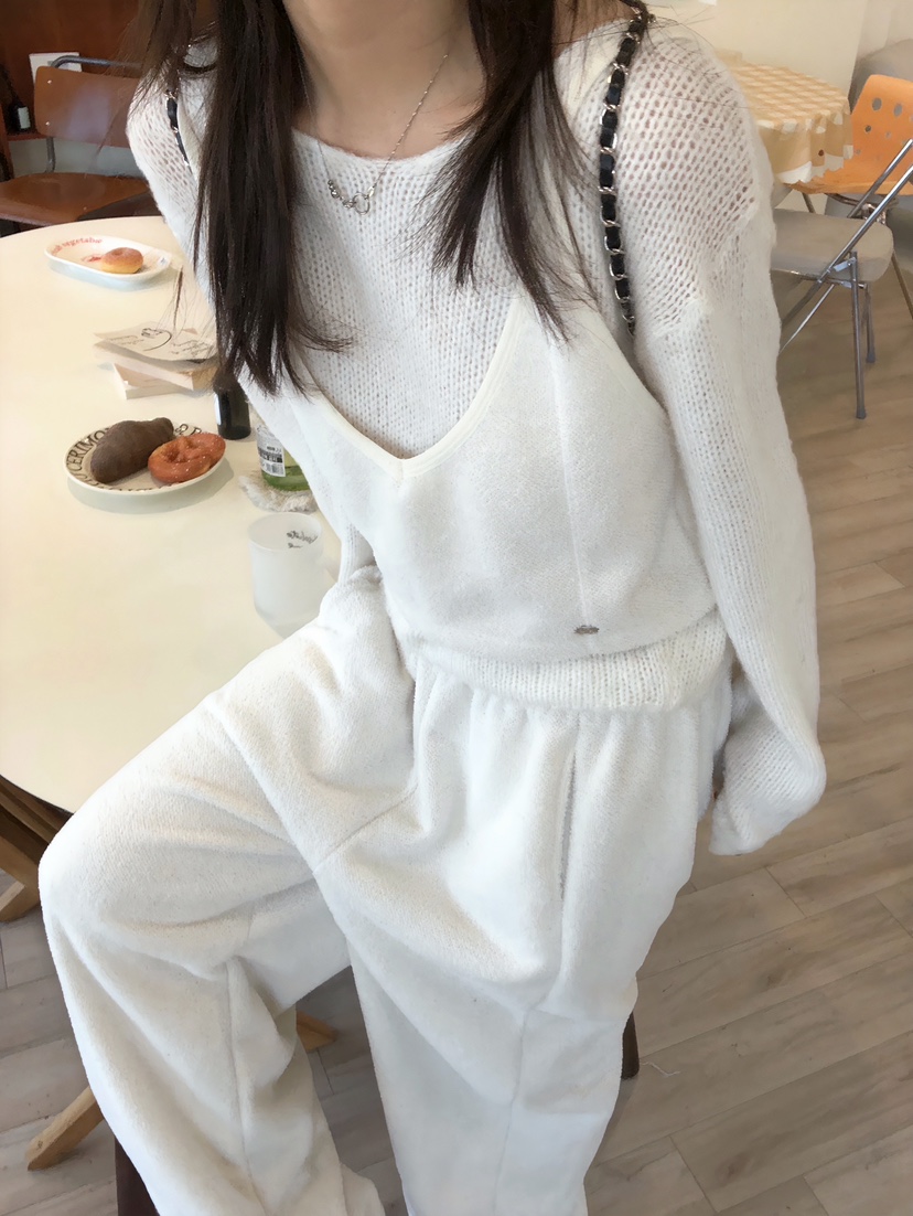 GLITTER東大門㊣代購女裝新款25秋冬人氣時尚吊帶背心不含內搭GLITTER吊帶/背心