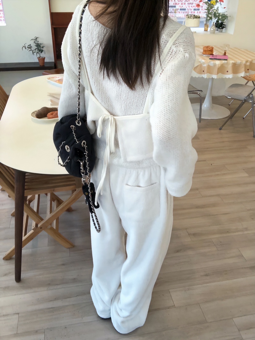 GLITTER東大門㊣代購女裝新款25秋冬人氣時尚吊帶背心不含內搭GLITTER吊帶/背心