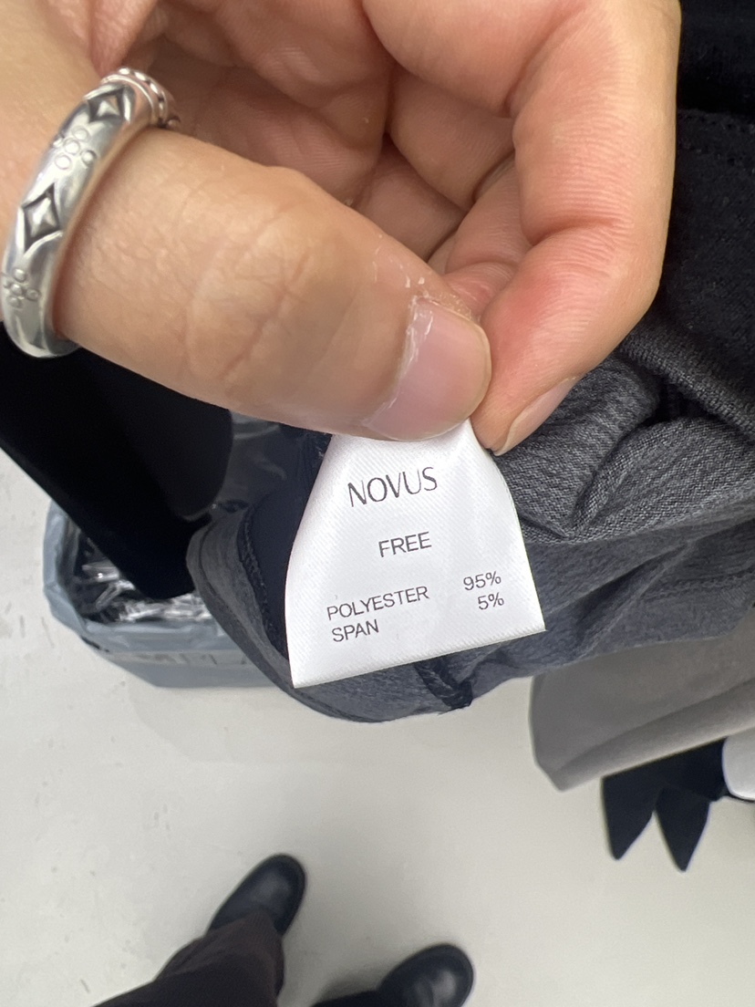 NOVUS韓國代購㊣女裝新品休閑熱賣時尚職業人氣推薦長袖T恤NOVUS長袖T恤