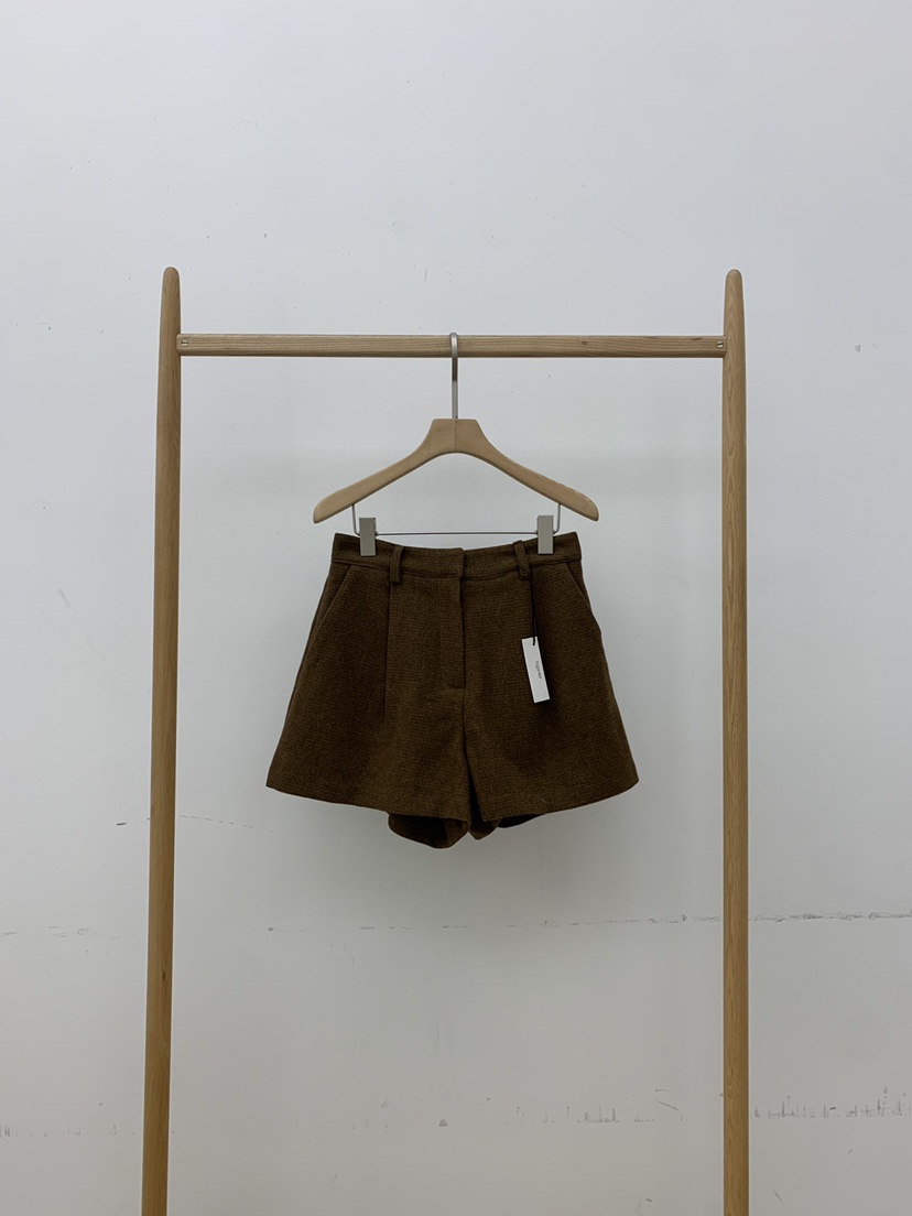 B_GARDER東大門㊣直郵女裝新品人氣熱賣時尚短褲華夫格羊毛B.GARDER短褲圖色1