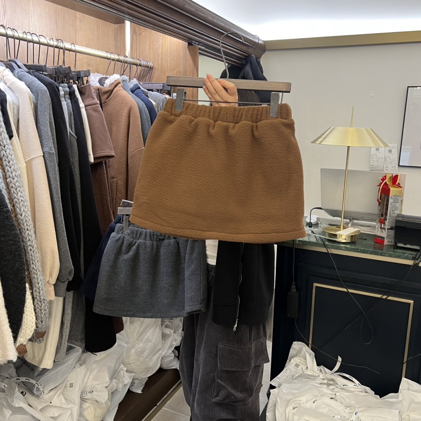 VIRKIN韓國代購㊣女裝新款25秋冬人氣職業推薦休閑時尚短裙VIRKIN短裙