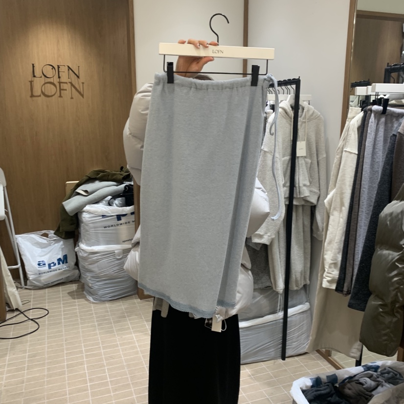 LOFN韓國直郵㊣女士新品休閑時尚推薦人氣熱賣半身裙中短裙LOFN半身裙/中短裙圖色1