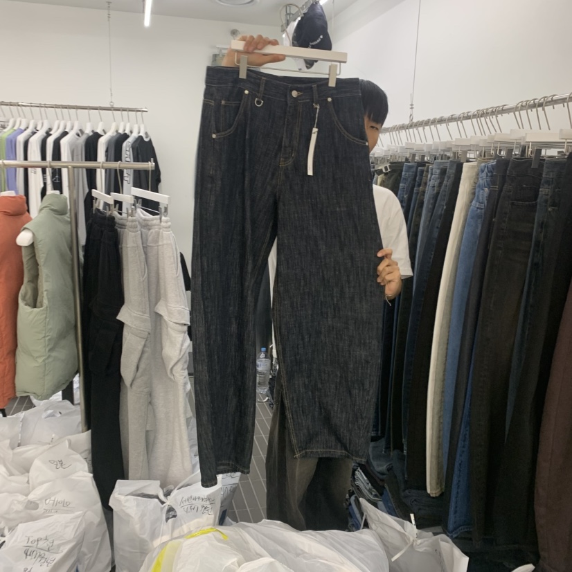 WELLDONEMINED東大門㊣直郵女裝新品人氣熱賣25秋冬時尚牛仔褲WELLDONEMINED牛仔褲圖色1