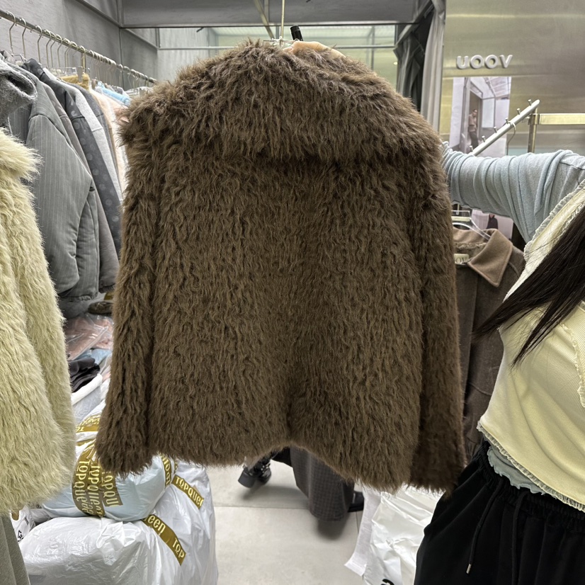 UOOV東大門㊣代購女士新款休閑熱賣推薦短款大衣泰迪熊皮草UOOV短款大衣