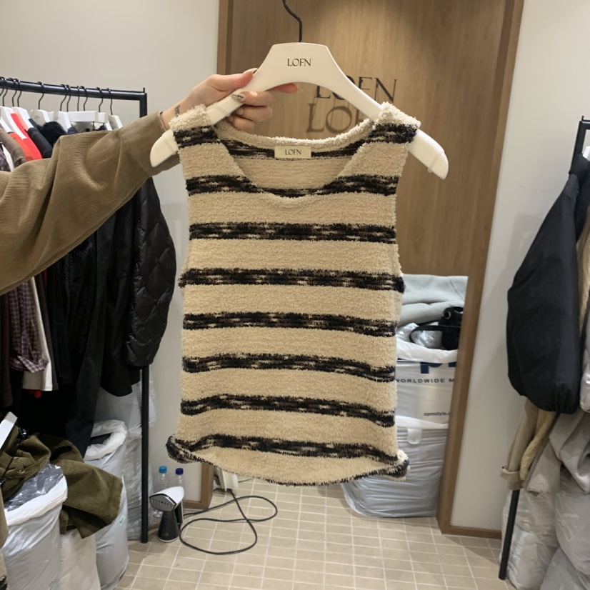 LOFN韓國直郵㊣女裝新品時尚25秋冬職業休閑人氣熱賣吊帶背心LOFN吊帶/背心圖色2