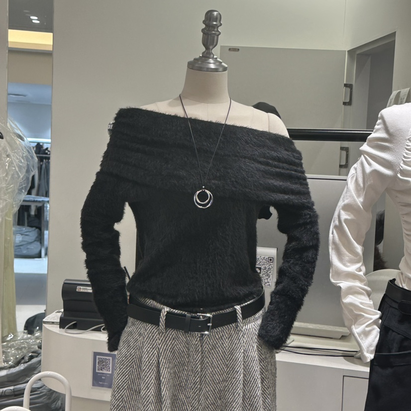 RENDER東大門㊣代購女士新品25秋冬針織衫不含項鏈安哥拉露肩RENDER針織衫圖色2