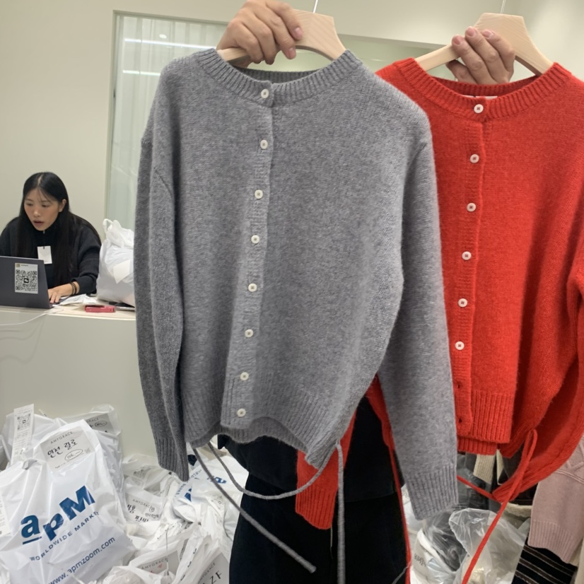 AMY GRACE東大門㊣代購女士新品推薦熱賣時尚職業毛衣開衫AMY GRACE毛衣圖色2