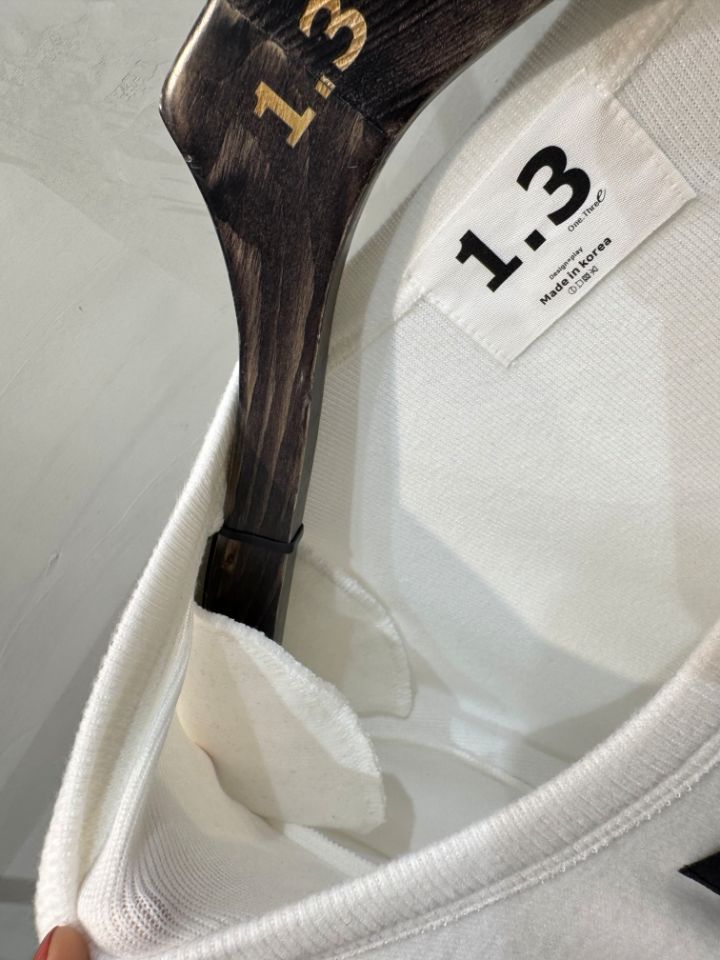 1.3東大門㊣直郵女裝新款推薦時尚休閑人氣熱賣25秋冬職業T恤1.3T恤