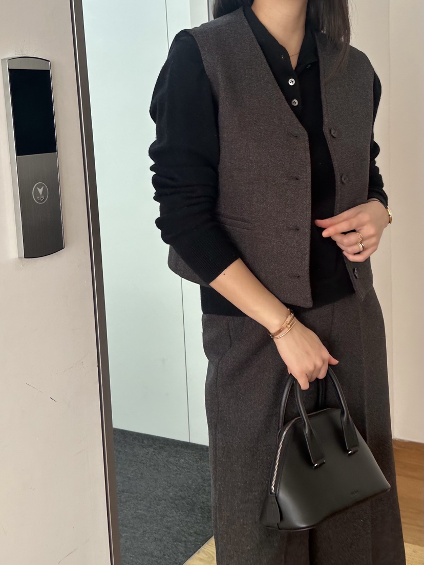 LE VASE韓國直郵㊣女裝新款推薦休閑熱賣25秋冬馬甲不含內搭LE VASE馬甲