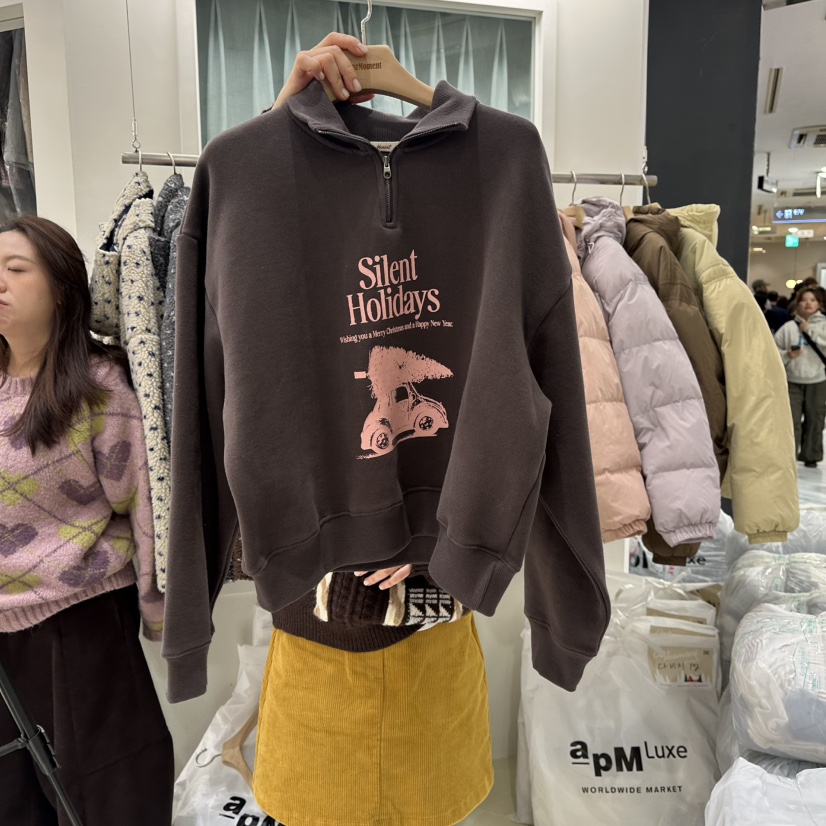 OURMOMENT東大門㊣代購女裝新款熱賣職業人氣時尚衛衣加絨拉鏈OURMOMENT衛衣圖色3