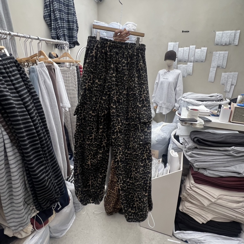 BREEZE東大門㊣實拍女裝新品25秋冬職業推薦休閑休閑褲連帽衫BREEZE休閑褲