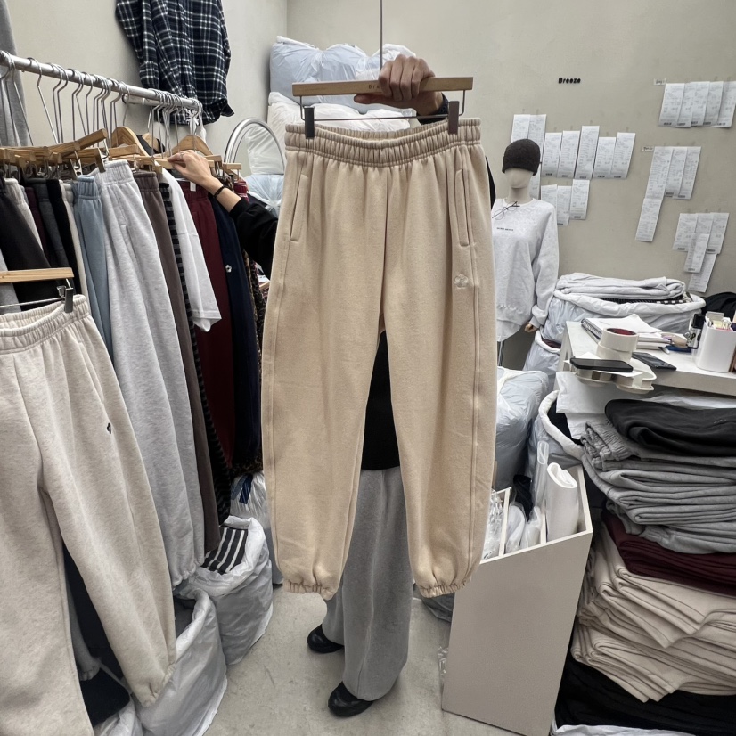 BREEZE韓國代購㊣女裝新款推薦人氣熱賣時尚休閑褲加絨刺繡BREEZE休閑褲圖色2