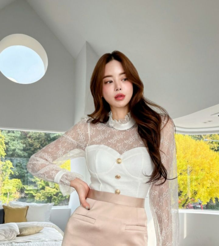 HIGH HEELS韓國直郵㊣女裝新品時尚熱賣25秋冬推薦襯衫蕾絲衫HIGH HEELS襯衫/蕾絲衫