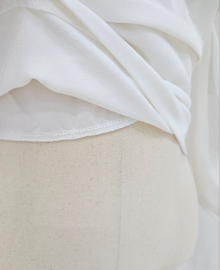 HIGH HEELS東大門㊣代購女士新款熱賣人氣襯衫蕾絲衫含脖帶HIGH HEELS襯衫/蕾絲衫