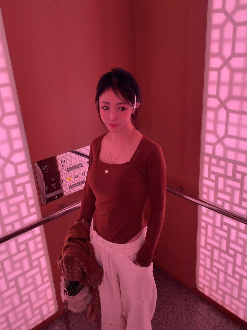 PALETTE-Q韓國直郵㊣女士新款人氣時尚職業熱賣推薦長袖T恤PALETTE長袖T恤