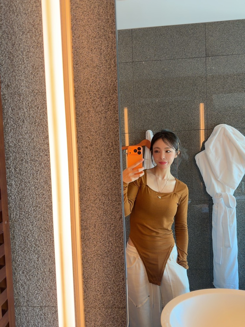 PALETTE-Q韓國直郵㊣女士新款人氣時尚職業熱賣推薦長袖T恤PALETTE長袖T恤