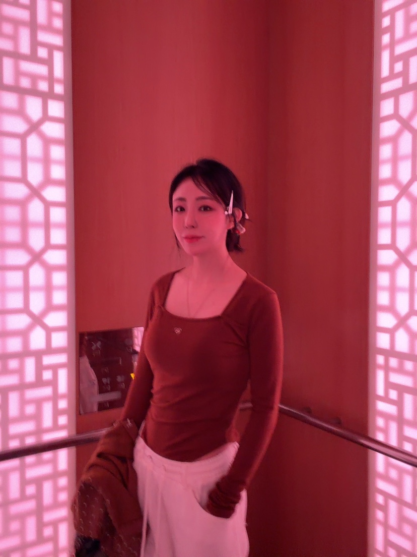 PALETTE-Q韓國直郵㊣女士新款人氣時尚職業熱賣推薦長袖T恤PALETTE長袖T恤