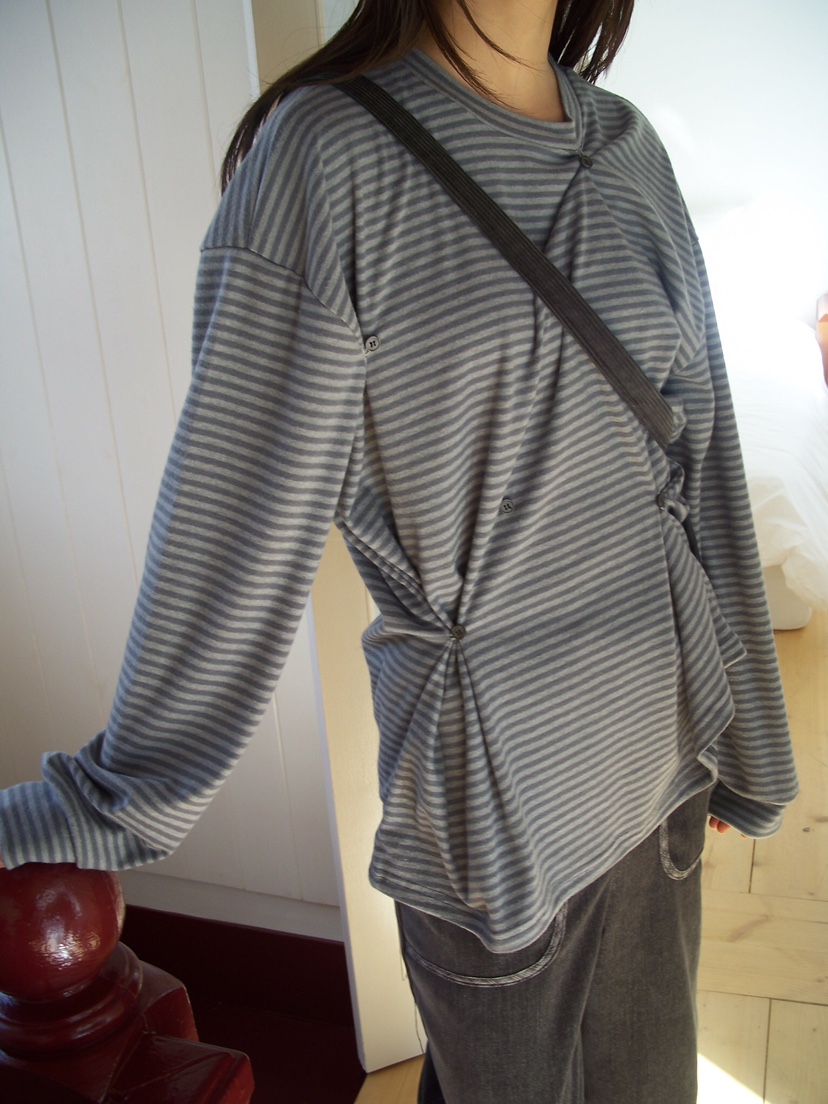 FLASH東大門㊣代購女裝新品熱賣25秋冬人氣職業長袖T恤紐扣FLASH長袖T恤圖色1