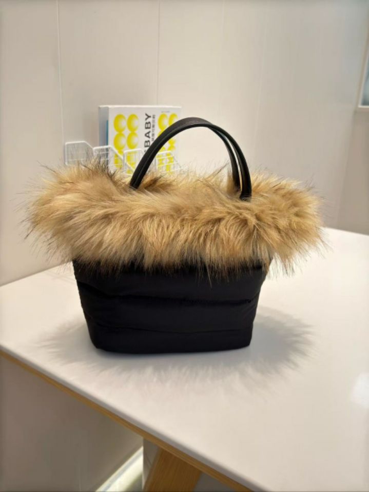 TROUVAILLE東大門㊣代購女士新品休閑職業手拿包腋下包毛絨TROUVAILLE手拿包/腋下包