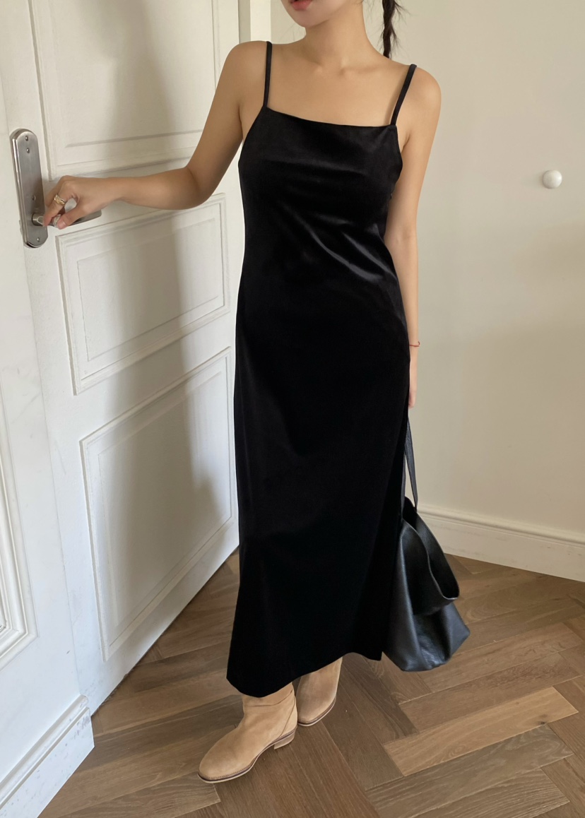 OUPPT東大門㊣實拍女裝新款推薦25秋冬時尚連衣裙天鵝絨開衩OUPPT連衣裙