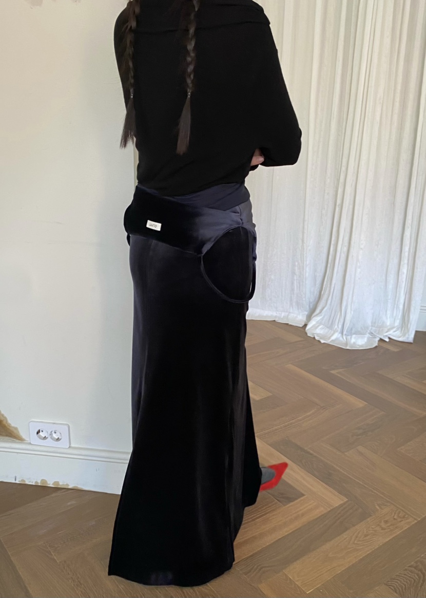 OUPPT東大門㊣實拍女裝新款推薦25秋冬時尚連衣裙天鵝絨開衩OUPPT連衣裙