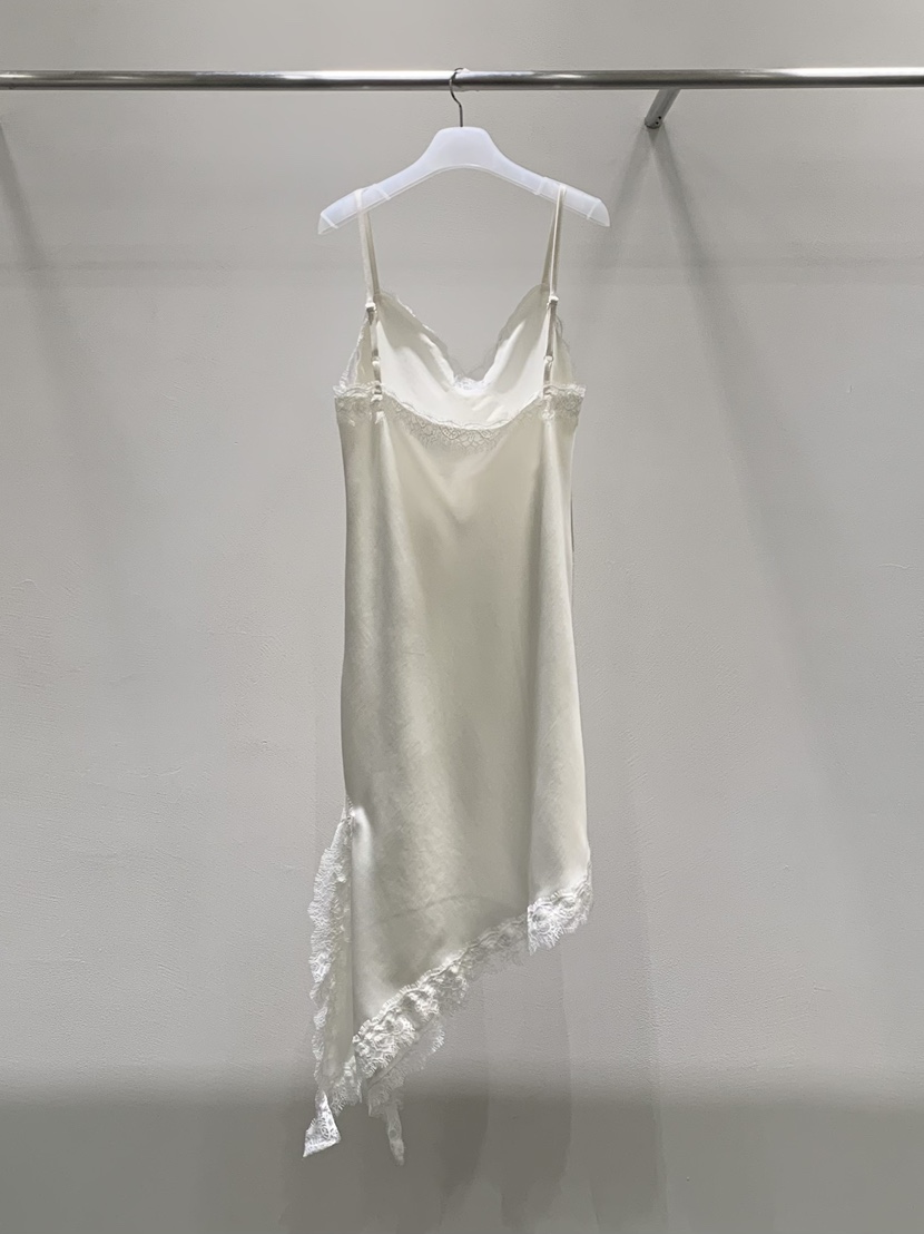 LOVE MOMENT東大門㊣實拍女士新品推薦休閑連衣裙不對稱蕾絲LOVE MOMENT連衣裙