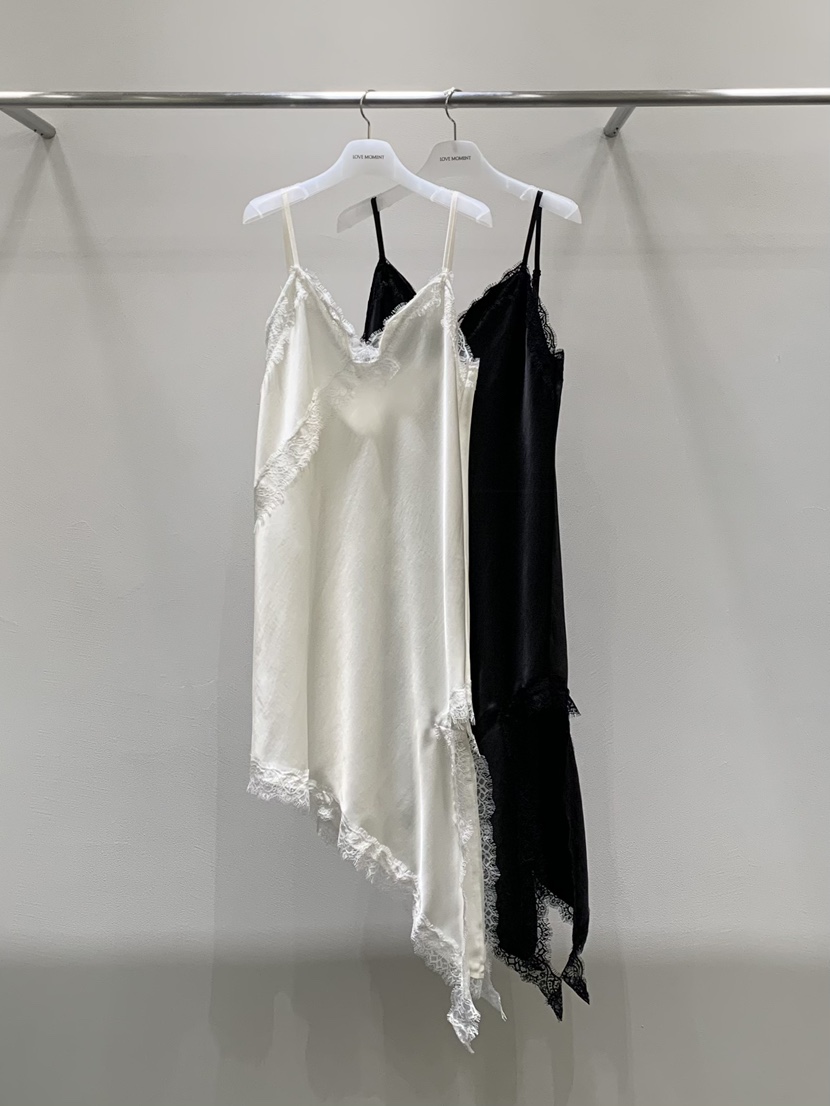 LOVE MOMENT東大門㊣實拍女士新品推薦休閑連衣裙不對稱蕾絲LOVE MOMENT連衣裙