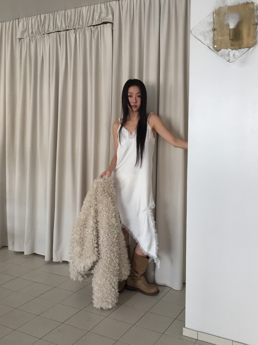 LOVE MOMENT東大門㊣實拍女士新品推薦休閑連衣裙不對稱蕾絲LOVE MOMENT連衣裙