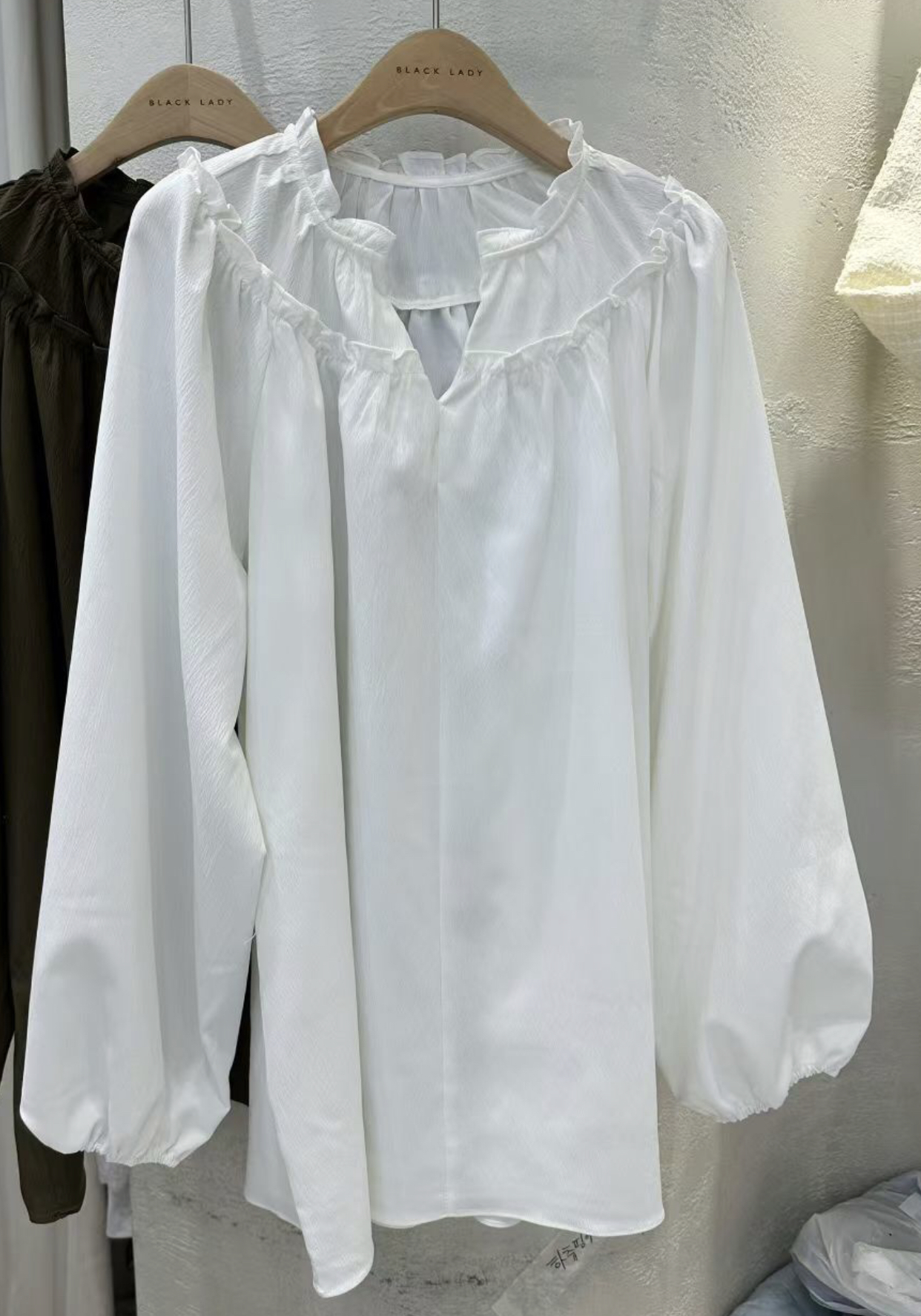 BLACK LADY韓國代購㊣女士新品25秋冬時尚推薦職業襯衫蕾絲衫BLACK LADY襯衫/蕾絲衫圖色2