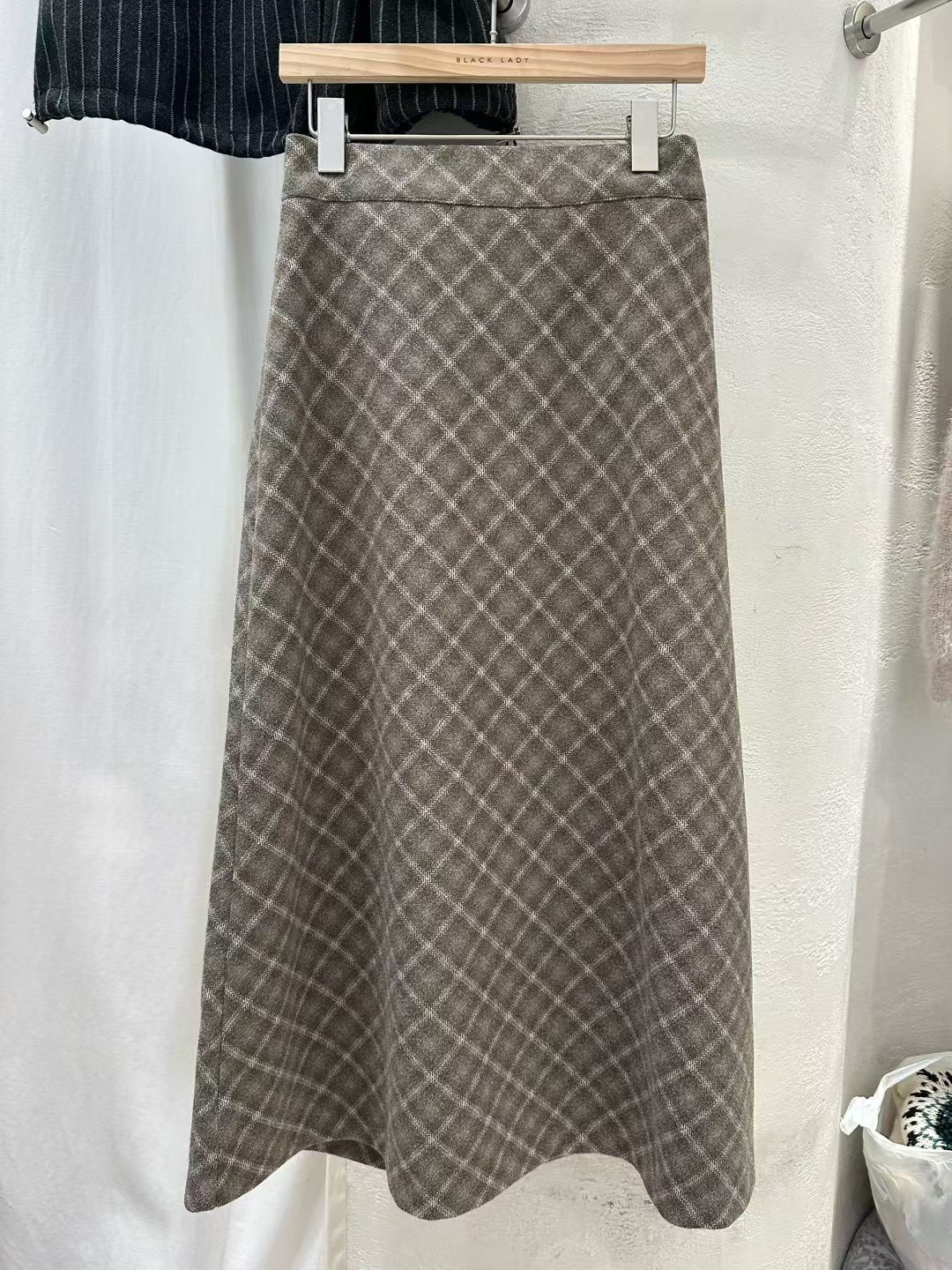 BLACK LADY東大門㊣實拍女裝新款職業熱賣休閑推薦25秋冬長裙BLACK LADY長裙圖色1