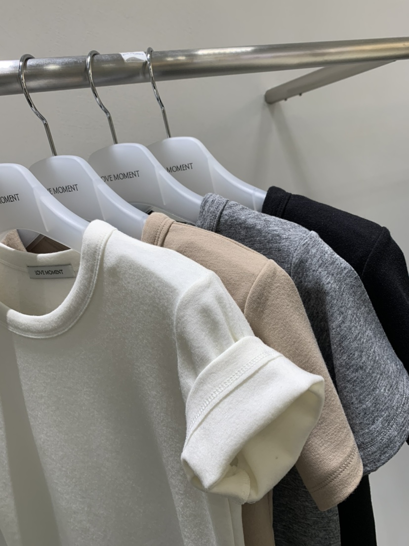 LOVE MOMENT東大門㊣代購女裝新品推薦休閑熱賣人氣25秋冬T恤LOVE MOMENTT恤