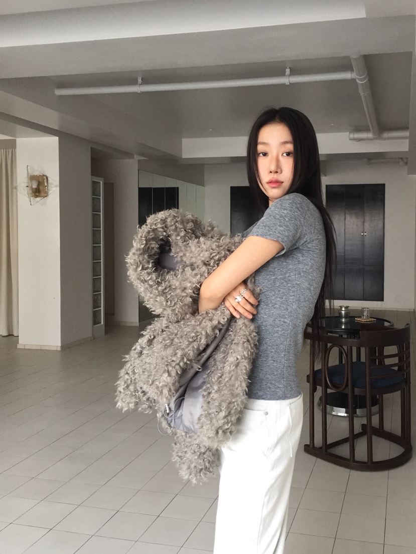 LOVE MOMENT東大門㊣代購女裝新品推薦休閑熱賣人氣25秋冬T恤LOVE MOMENTT恤