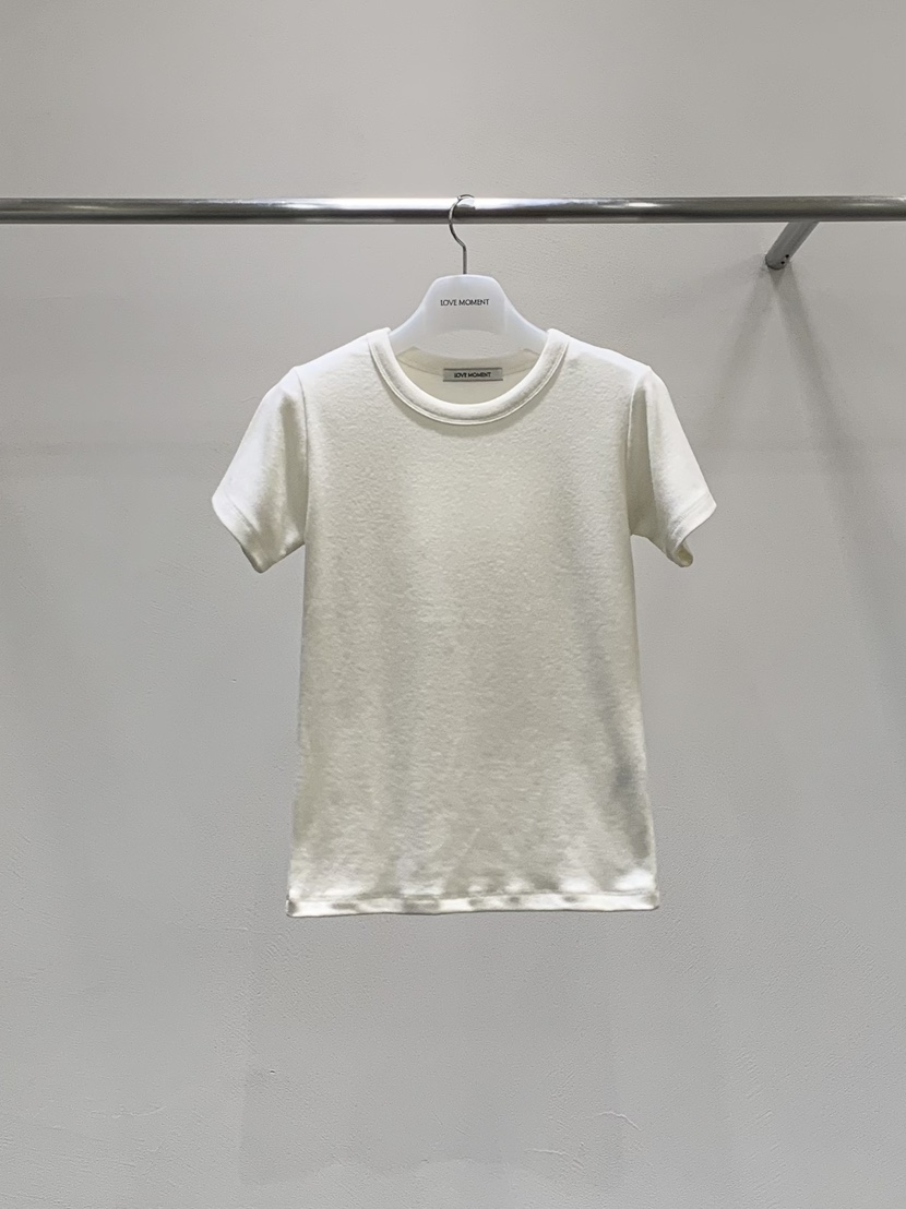 LOVE MOMENT東大門㊣代購女裝新品推薦休閑熱賣人氣25秋冬T恤LOVE MOMENTT恤圖色1
