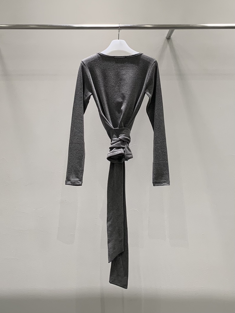 LOVE MOMENT韓國直郵㊣女士新款職業推薦熱賣長袖T恤安哥拉LOVE MOMENT長袖T恤