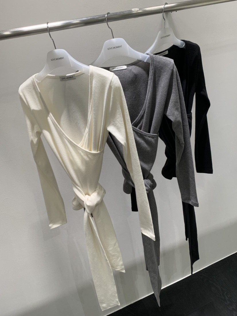 LOVE MOMENT韓國直郵㊣女士新款職業推薦熱賣長袖T恤安哥拉LOVE MOMENT長袖T恤