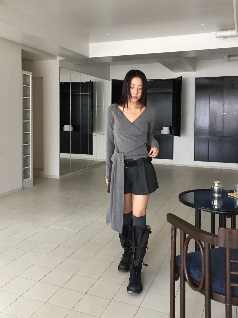 LOVE MOMENT韓國直郵㊣女士新款職業推薦熱賣長袖T恤安哥拉LOVE MOMENT長袖T恤