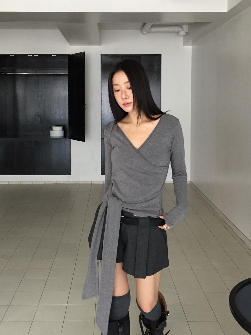 LOVE MOMENT韓國直郵㊣女士新款職業推薦熱賣長袖T恤安哥拉LOVE MOMENT長袖T恤