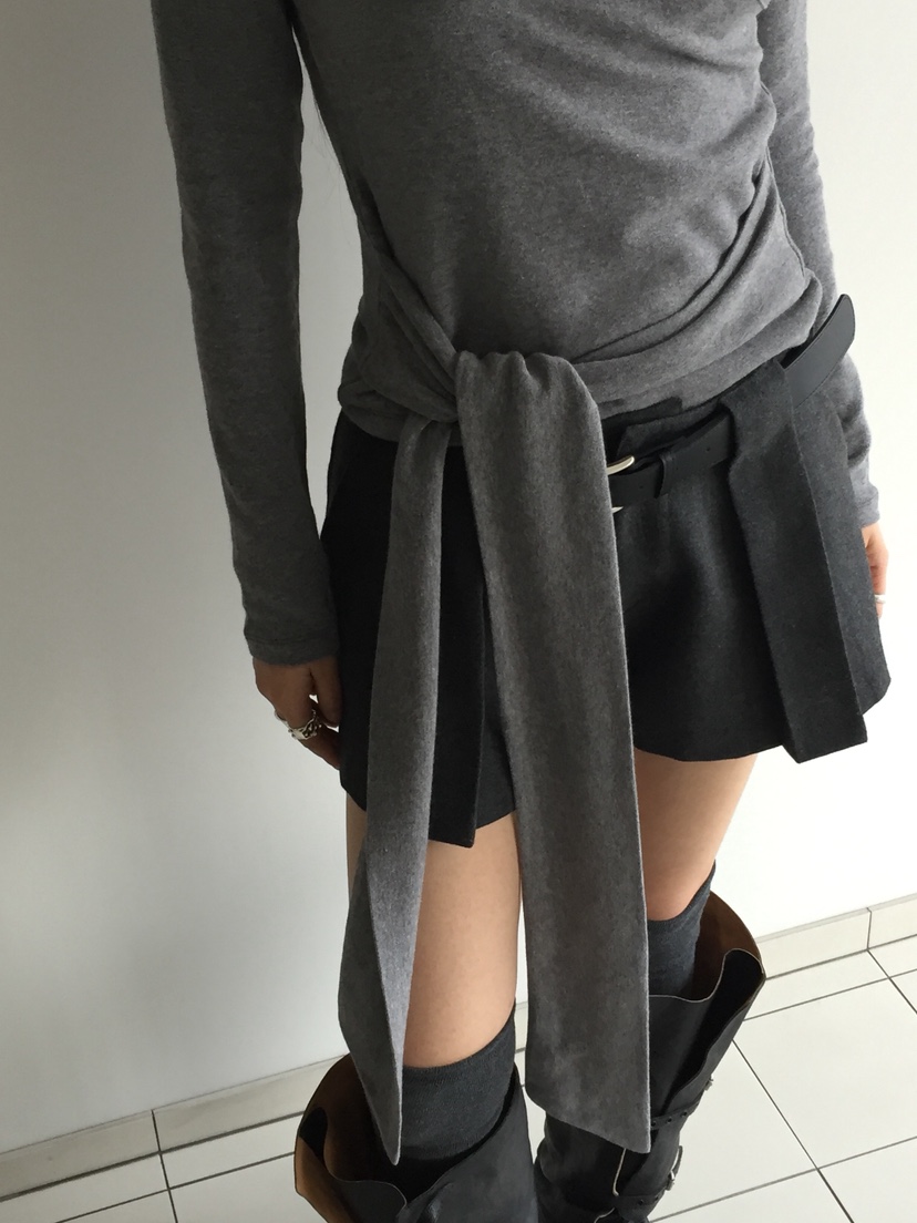 LOVE MOMENT韓國直郵㊣女士新款職業推薦熱賣長袖T恤安哥拉LOVE MOMENT長袖T恤