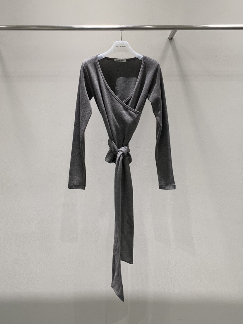 LOVE MOMENT韓國直郵㊣女士新款職業推薦熱賣長袖T恤安哥拉LOVE MOMENT長袖T恤圖色2