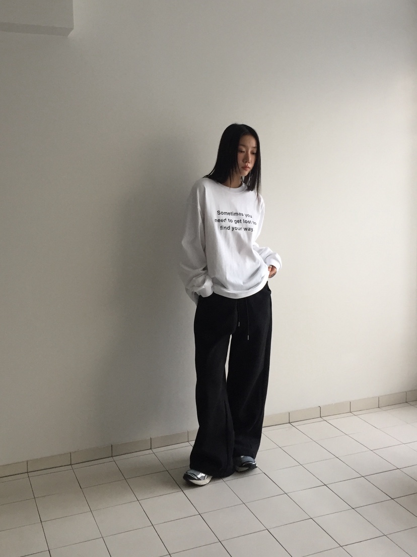 LOVE MOMENT東大門㊣實拍女裝新品休閑熱賣人氣推薦長袖T恤LOVE MOMENT長袖T恤